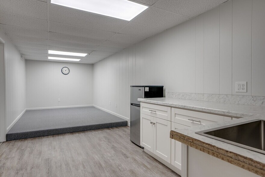 More Photos Of 38-40 Market St, Amesbury Office Residential For Sale