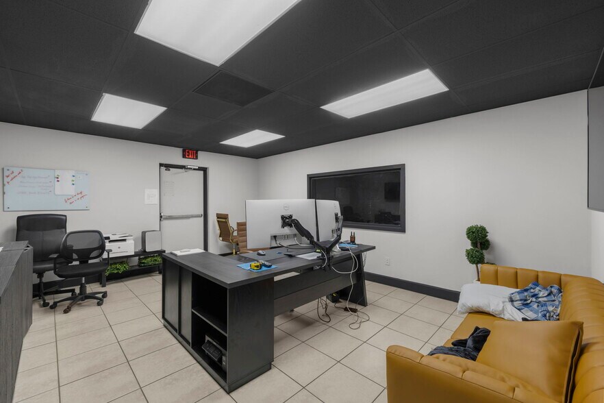 More Photos Of 1905 NW 93rd Ave, Miami Warehouse For Sale