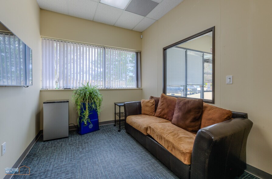 More Photos Of 1860 Lefthand Cir, Longmont Light Manufacturing For Sale