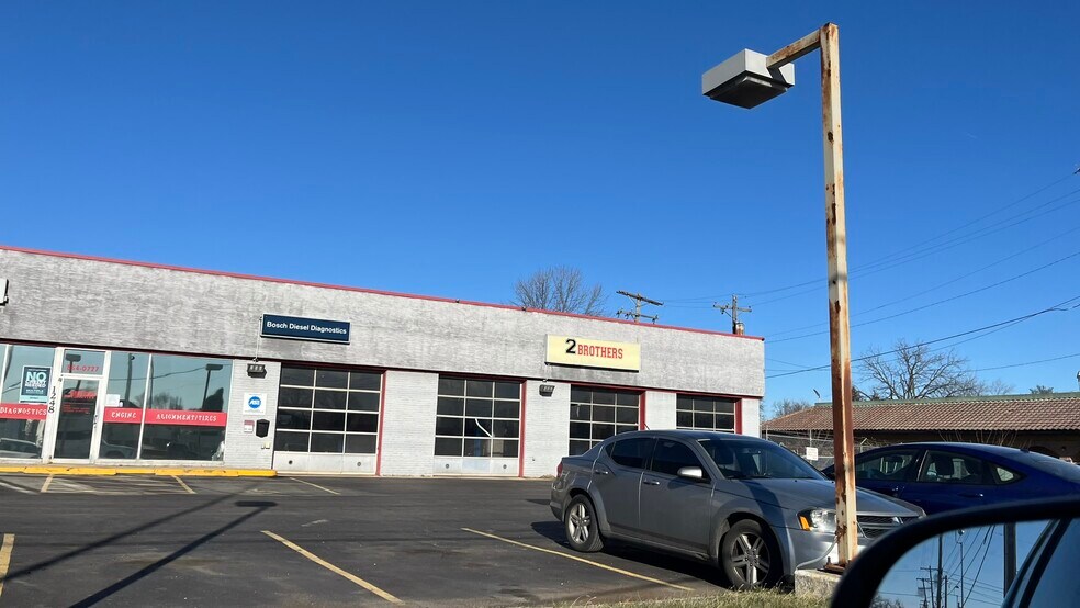 More Photos Of 1248 E Dublin Granville Rd, Columbus Auto Repair For Sale