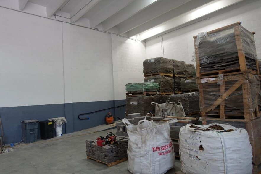 More Photos Of 6130 NE 4th Ct, Miami Warehouse For Sale