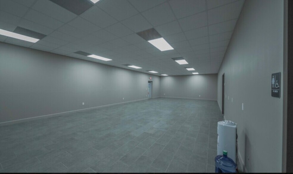 More Photos Of 8051 S Sam Houston Pky, Houston Unknown For Lease