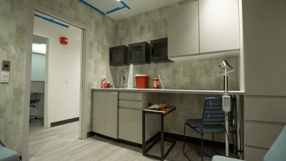 More Photos Of 161 Madison Ave, New York Medical For Lease