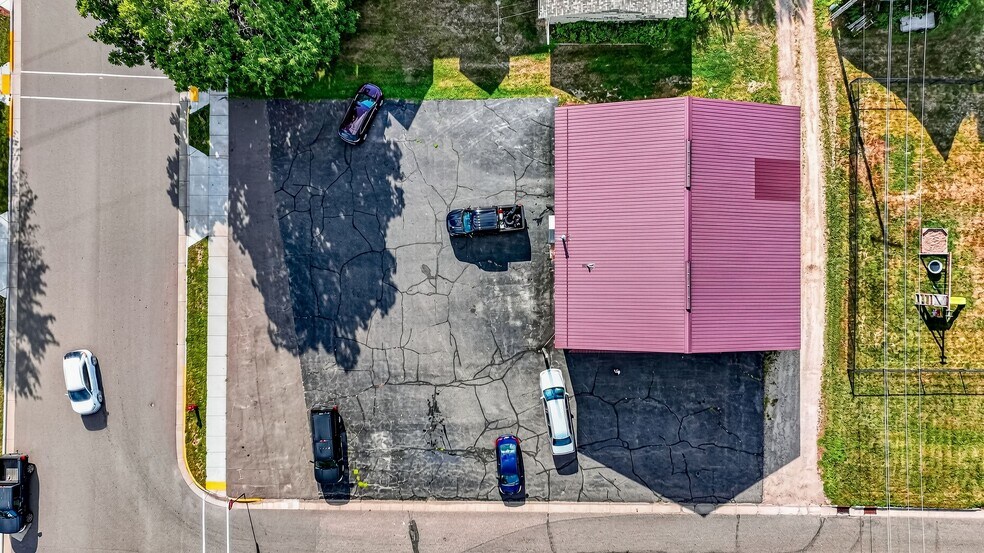 More Photos Of 1417 Martin Rd, Bloomer Auto Repair For Sale
