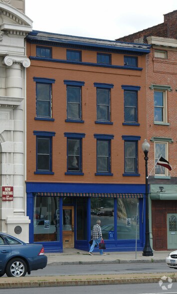 More Photos Of 106 Genesee St, Utica Restaurant For Lease