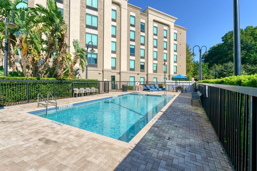 More Photos Of 321 S Lake Cortez Dr, Apopka Hospitality For Sale