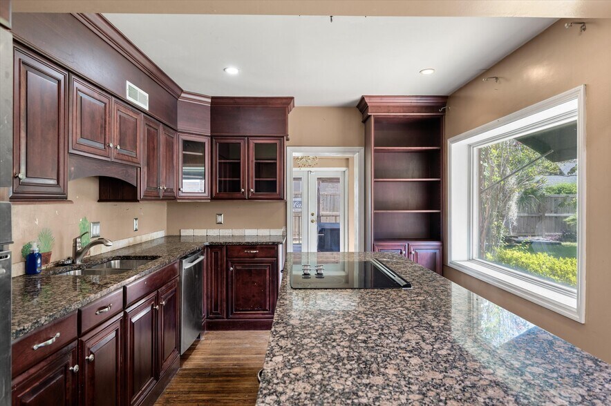 More Photos Of 565 Savannah Hwy, Charleston Office Residential For Sale