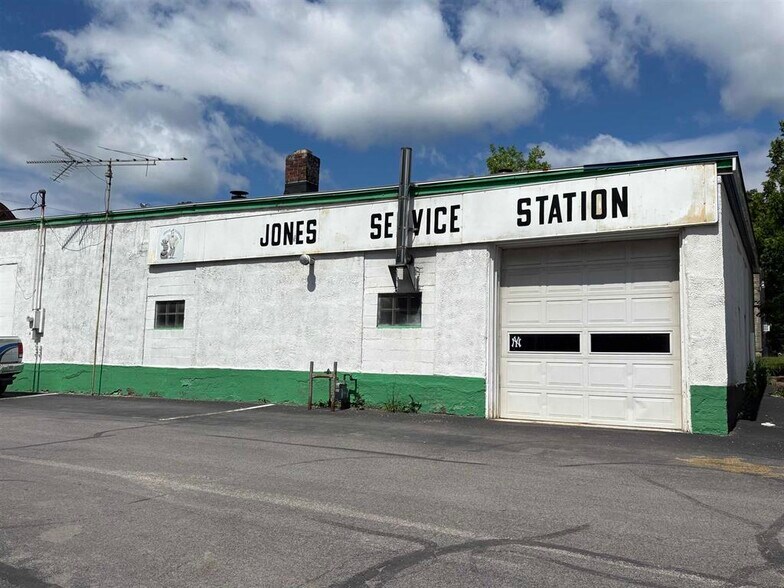 More Photos Of 79 State St, Heuvelton Auto Repair For Sale