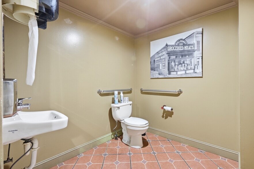 More Photos Of 424 N Main St, Souderton Restaurant For Sale