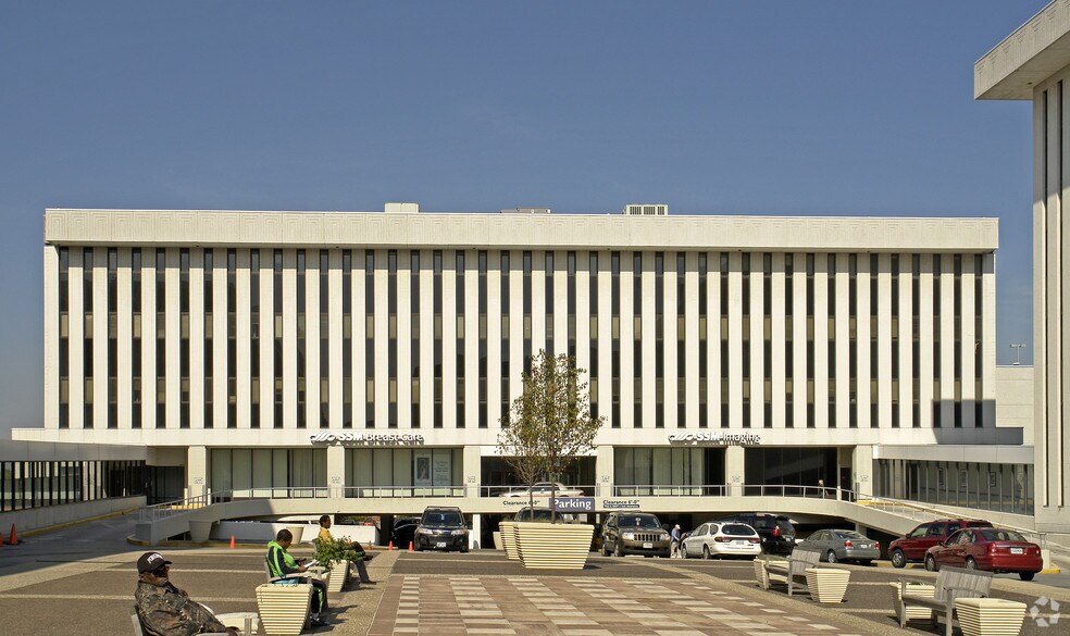 More Photos Of 1031 Bellevue Ave, Saint Louis Medical For Lease