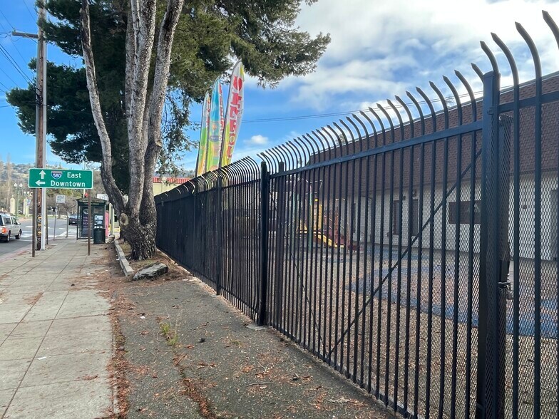 More Photos Of 5909 Camden St, Oakland Daycare Center For Sale