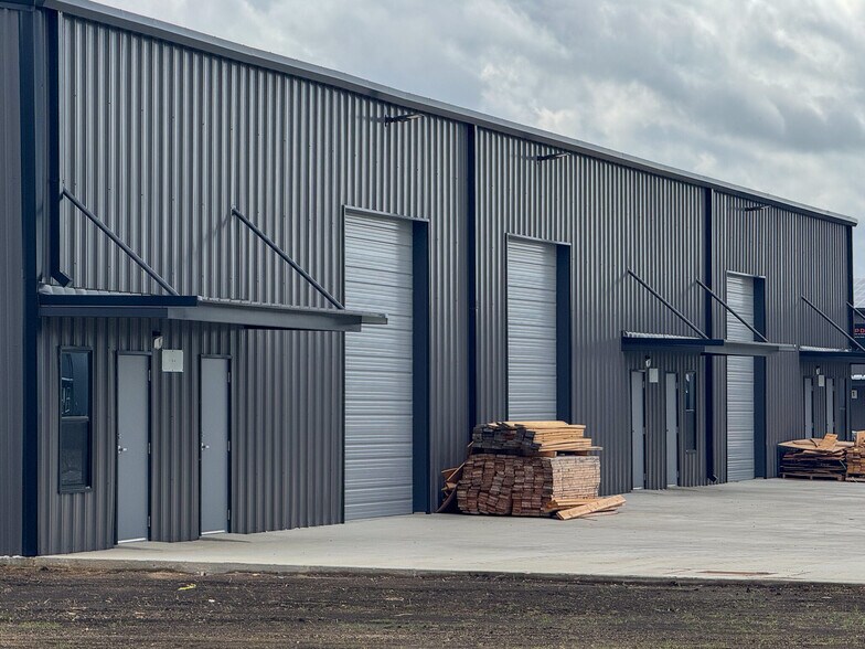 More Photos Of TBD High Tech Ct ct, Waxahachie Warehouse For Lease