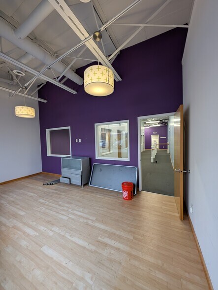 More Photos Of 5221-5223 Main St, Buffalo Freestanding For Lease