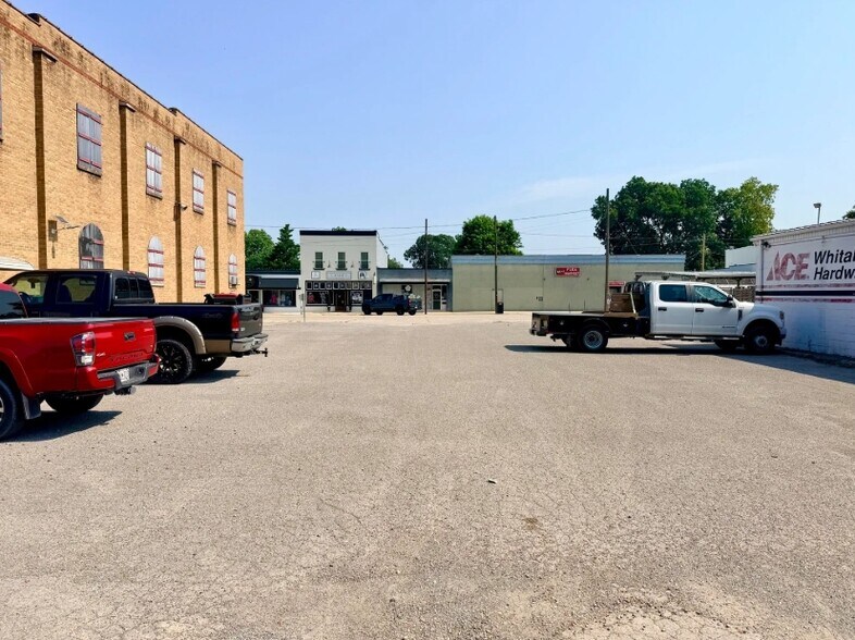 More Photos Of 150 W Yoakum Ave, Chaffee Storefront For Sale