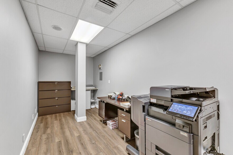 More Photos Of 24700 Center Ridge Rd, Westlake Medical For Lease