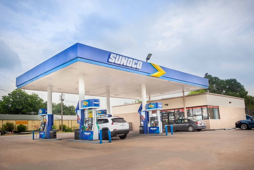 Primary Photo Of 45 Austin St, Hempstead Service Station For Sale