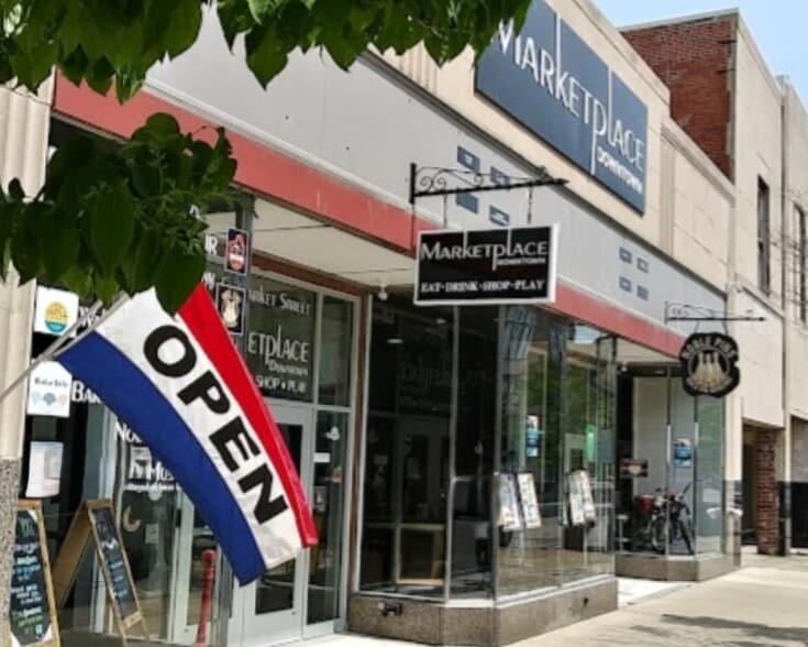 More Photos Of 127-133 E Market St, Sandusky Storefront For Lease