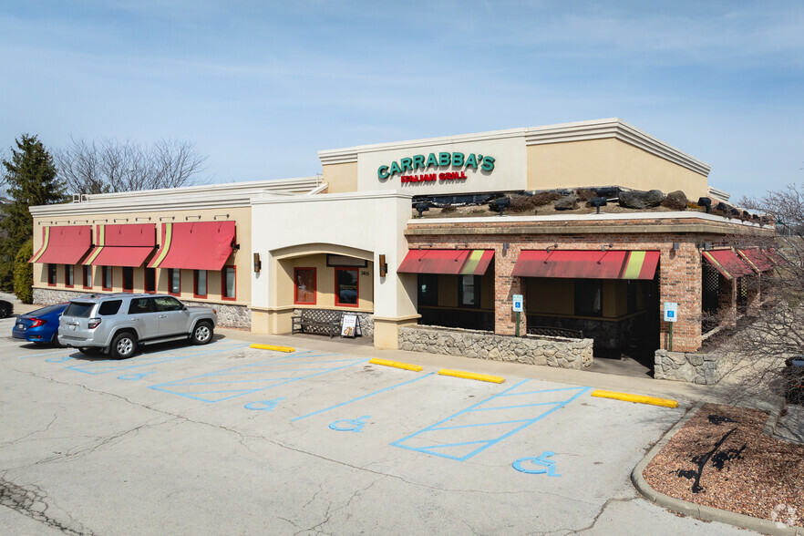 Primary Photo Of 3405 Briarfield Blvd, Maumee Restaurant For Sale