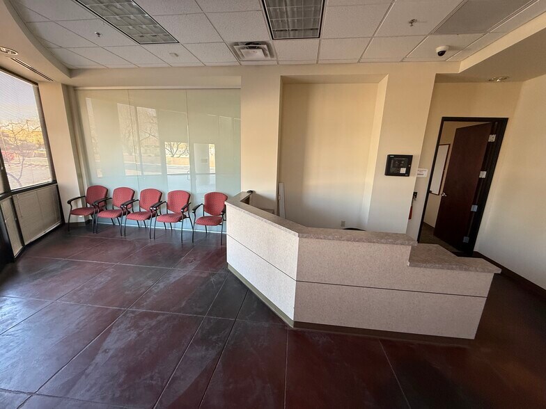 More Photos Of 7499 E Paradise Ln, Scottsdale Industrial For Lease