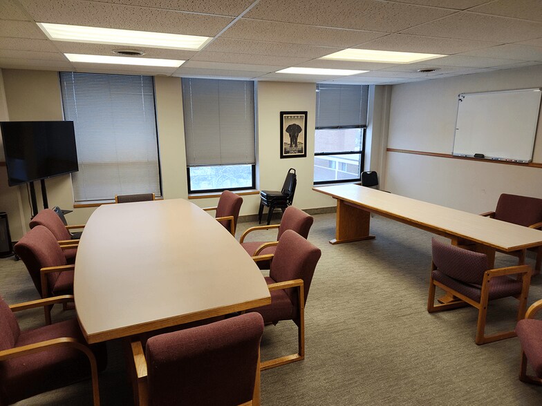 More Photos Of 1601 2nd Ave N, Great Falls Office For Lease