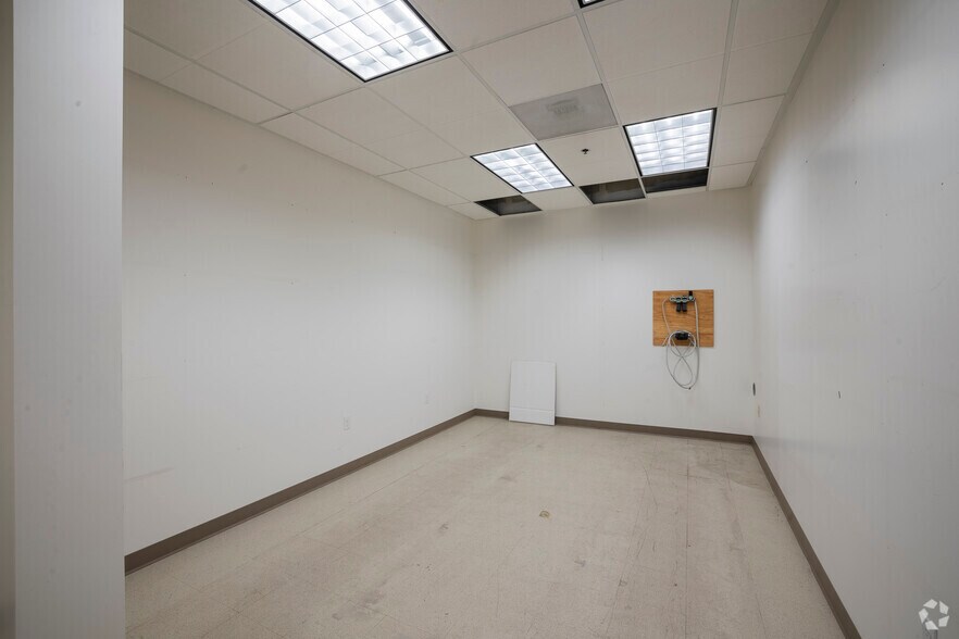 More Photos Of 355 N Wiget Ln, Walnut Creek Office For Sale