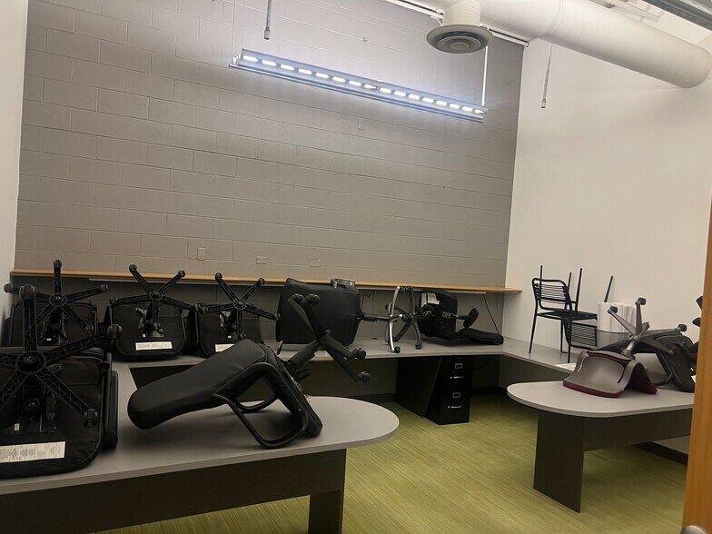 More Photos Of 677 S Colorado Blvd, Denver Office For Sale
