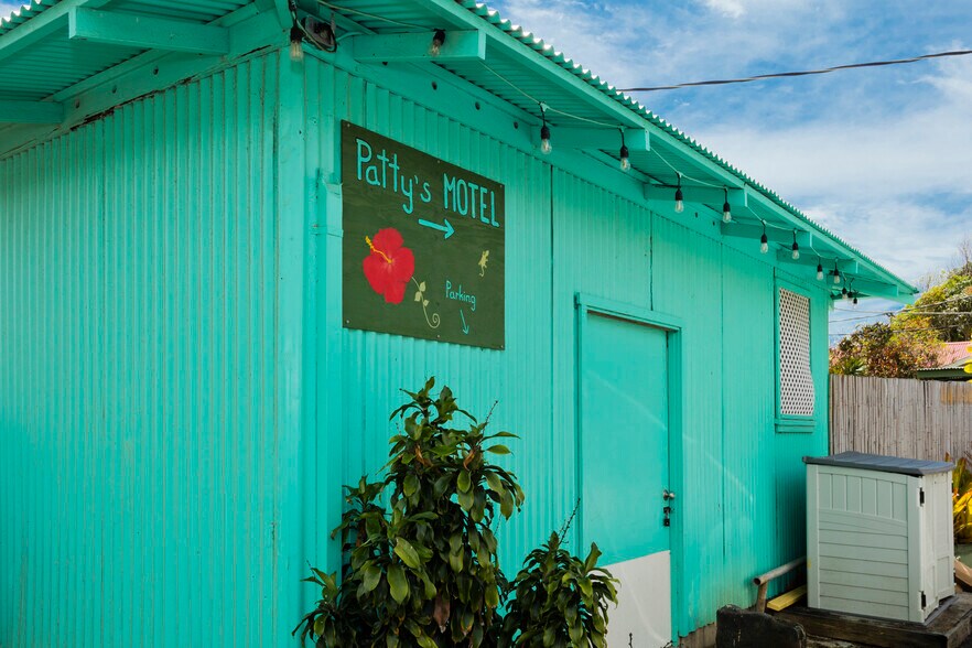 More Photos Of 95-1148 Naalehu Spur RD., Naalehu Restaurant For Sale