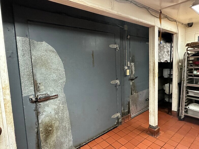 More Photos Of 824 Cherry Log, Cherry Log Winery Vineyard For Sale