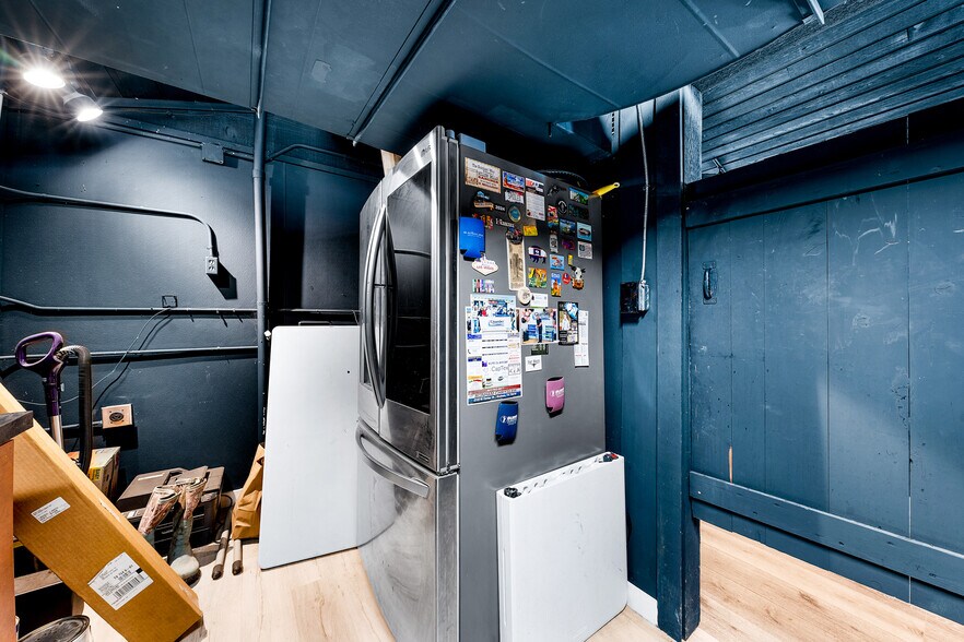 More Photos Of 720 E Lamar St, Royse City Freestanding For Sale