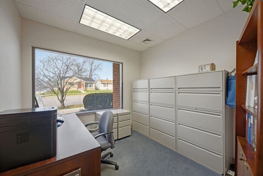 More Photos Of 2814 Franklin St, Michigan City Office For Sale