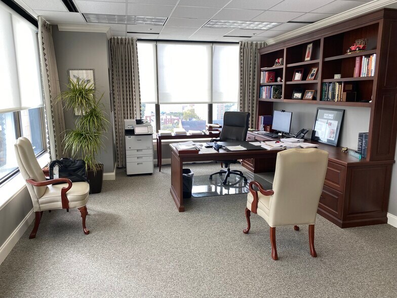 More Photos Of 699 Broad St, Augusta Office For Lease