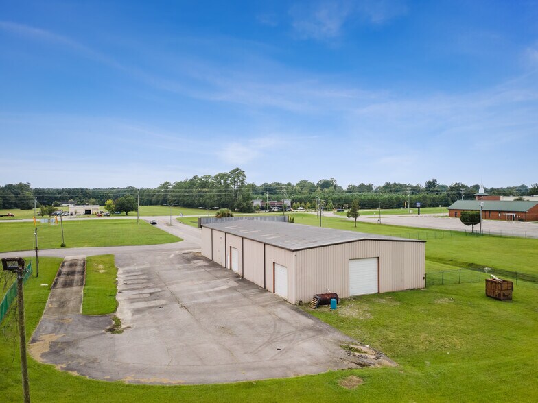More Photos Of 1197 Piney Green Rd, Jacksonville Auto Repair For Lease