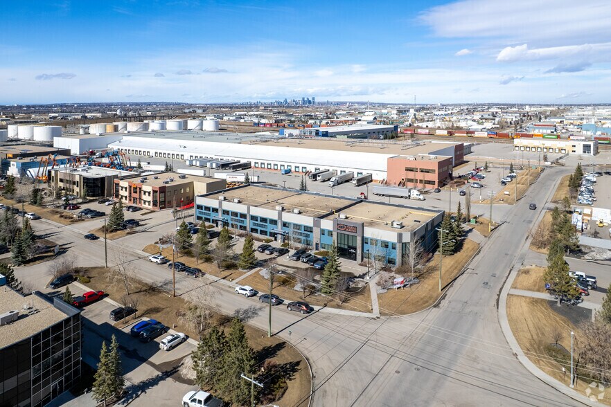 More Photos Of 4600 104th Ave SE, Calgary Warehouse For Lease