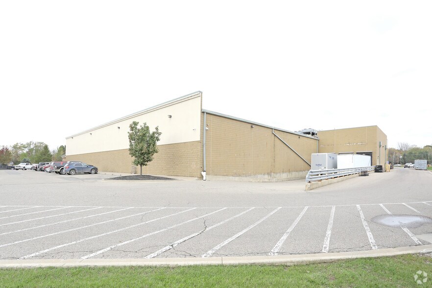 More Photos Of 66822-66900 Gratiot Ave, Richmond Unknown For Lease