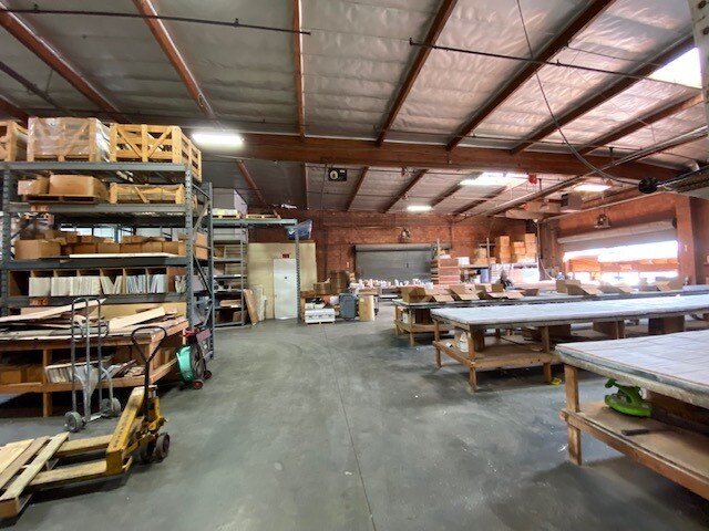 More Photos Of 14455 S Broadway, Gardena Warehouse For Sale