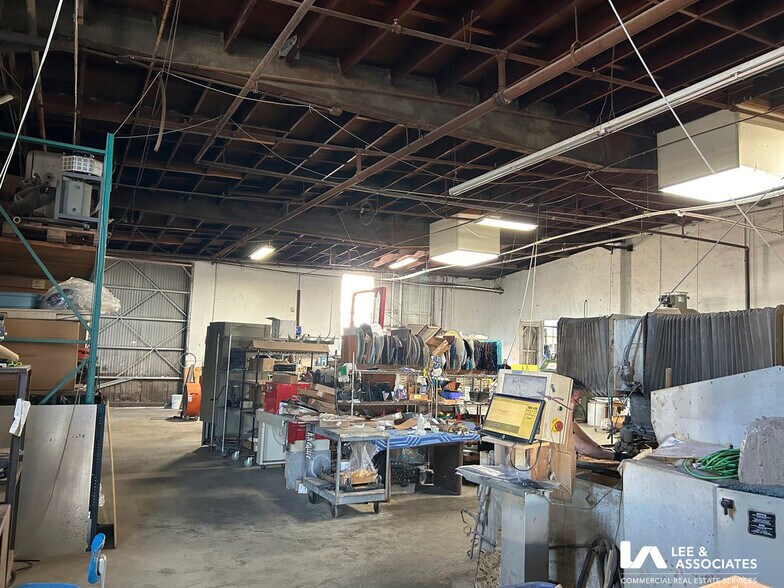 More Photos Of 125 W 157th St, Gardena Manufacturing For Sale