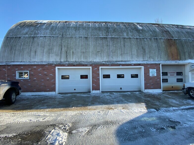 More Photos Of 29 Bridge St, Pelham Auto Dealership For Lease
