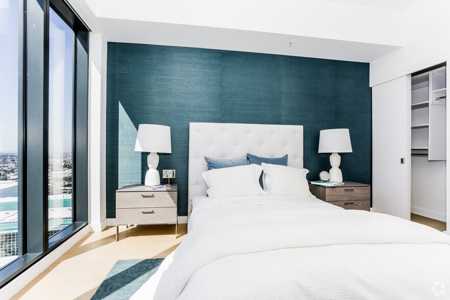 More Photos Of 1200 S Figueroa St, Los Angeles Apartments For Lease