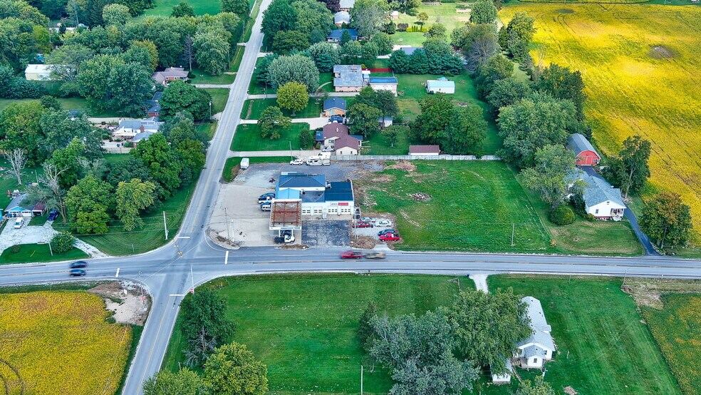 More Photos Of 5982 W State Road 32, Anderson Service Station For Sale