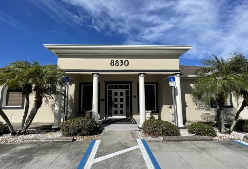 Primary Photo Of 8830 S Tamiami Trl, Sarasota Office For Lease