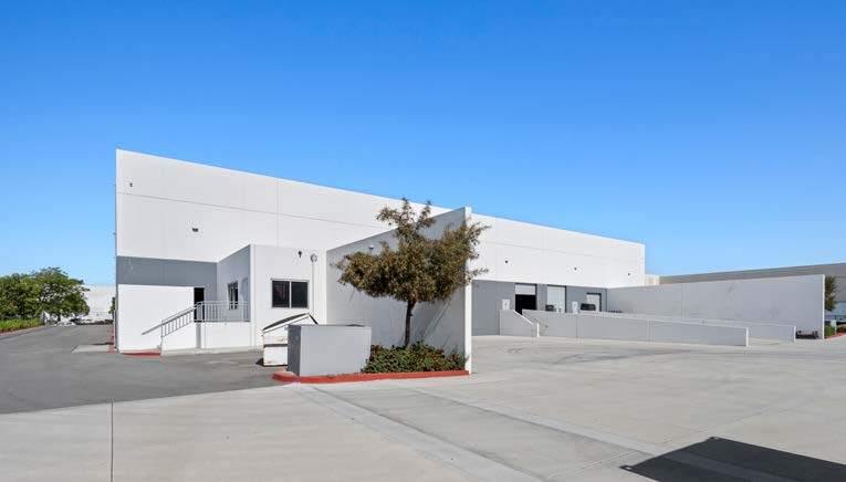More Photos Of 2335 Siempre Viva Ct, San Diego Warehouse For Lease