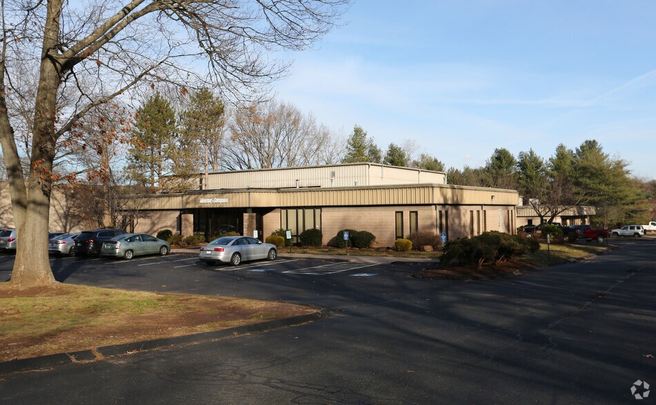 Primary Photo Of 273 Dividend Rd, Rocky Hill Manufacturing For Sale