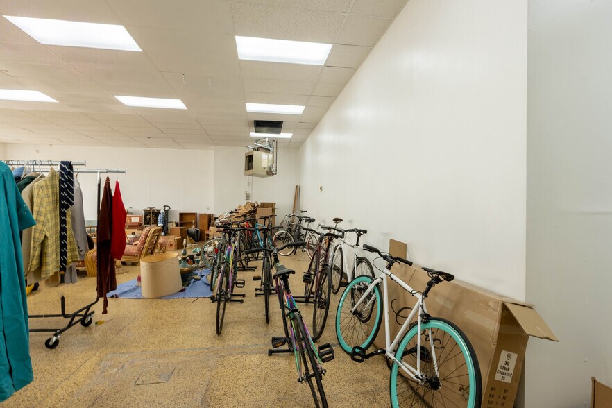 More Photos Of 3935 W Colfax Ave, Denver Storefront For Lease