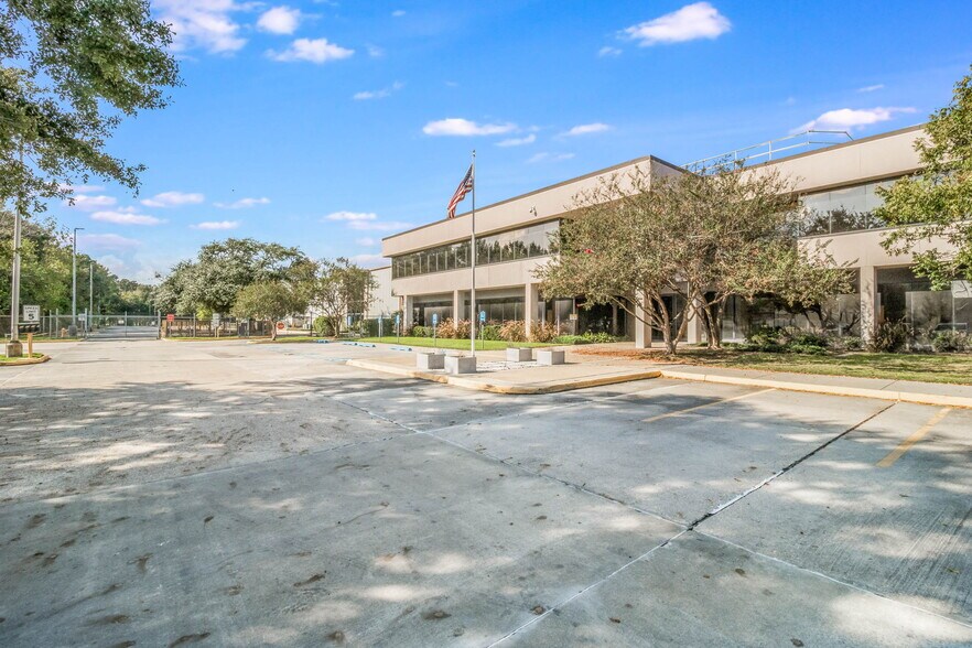 More Photos Of 200 Galbert Rd, Lafayette Office For Lease