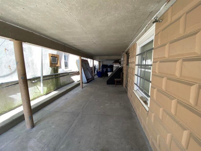 More Photos Of 423 E Magnolia Ave, Wildwood Restaurant For Sale