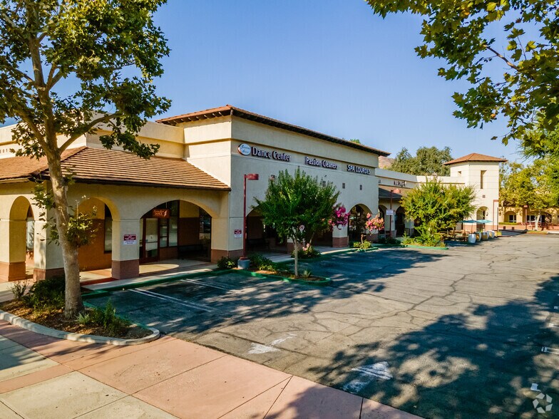 More Photos Of 29041-29045 Agoura Rd, Agoura Hills Movie Theatre For Sale