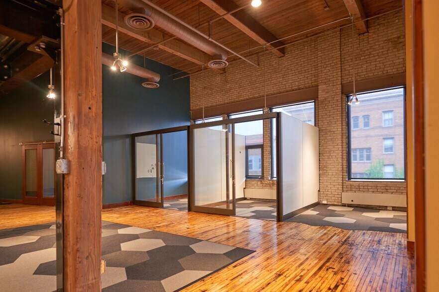 More Photos Of 1201 Harmon Pl, Minneapolis Office For Lease