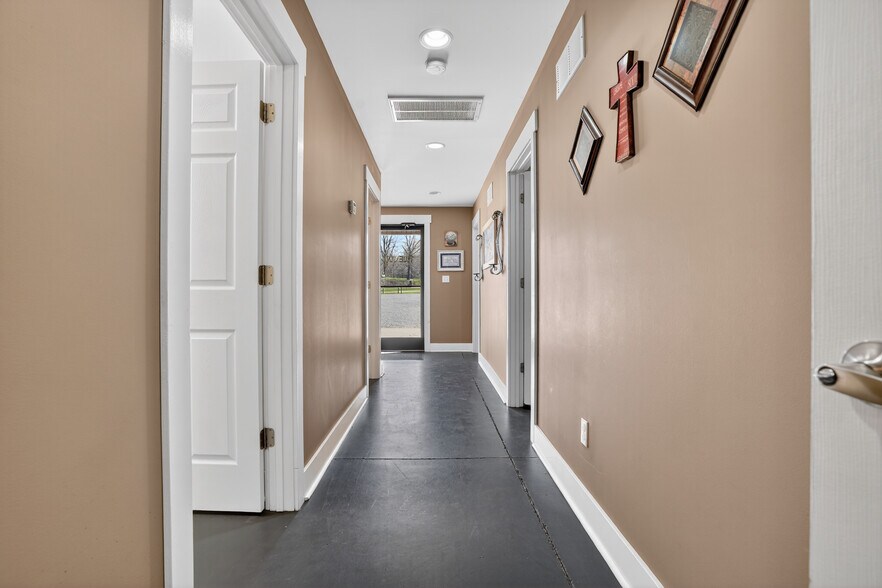 More Photos Of 615 S 2nd St, Central City Specialty For Sale