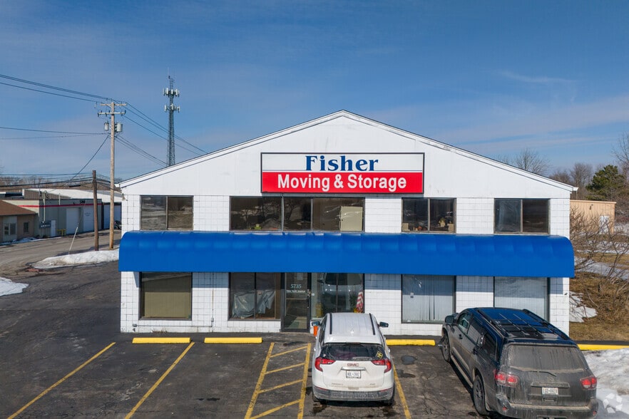 More Photos Of 5735 Maelou Dr, Hamburg Warehouse For Lease