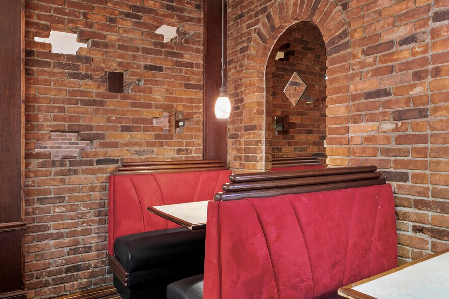 More Photos Of 3 Watervliet Avenue Ext, Albany Hotel For Sale